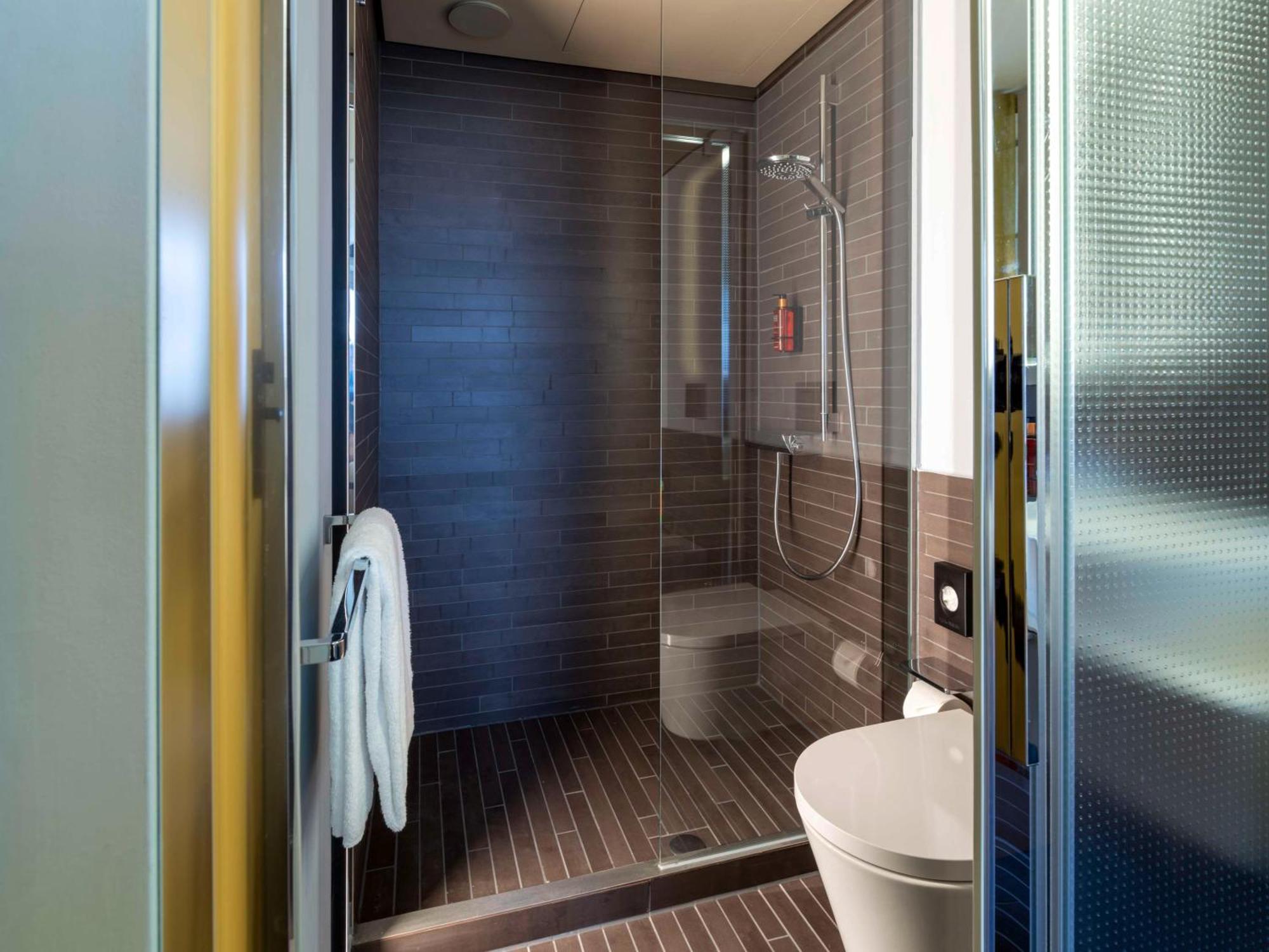 B'Mine Hotel Duesseldorf Exterior photo